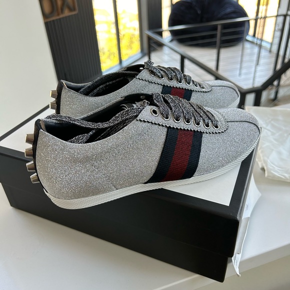 Gucci shoes - NEW - NEVER BEEN USED - Picture 3 of 8